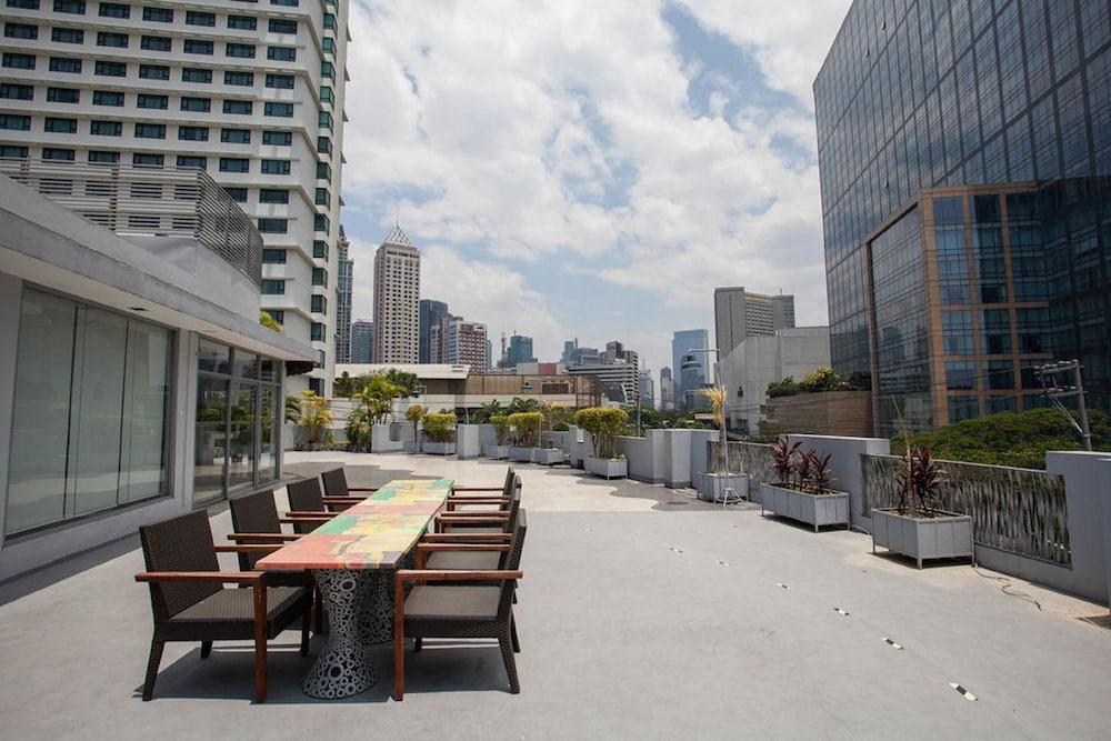 Hotel Celeste Makati Makati City Exteriör bild